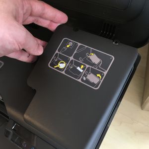 HP Officejet 7110 Wartungsklappe öffnen